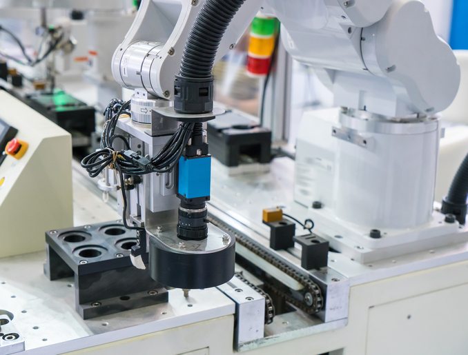 1655955381110870.jpeg Automatic-robot-arm-with-optical-sensor-working-in-factory-673417394_680x517.jpeg